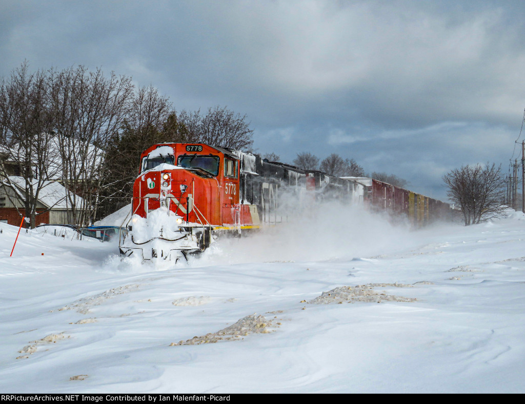 CN 5778 close-up